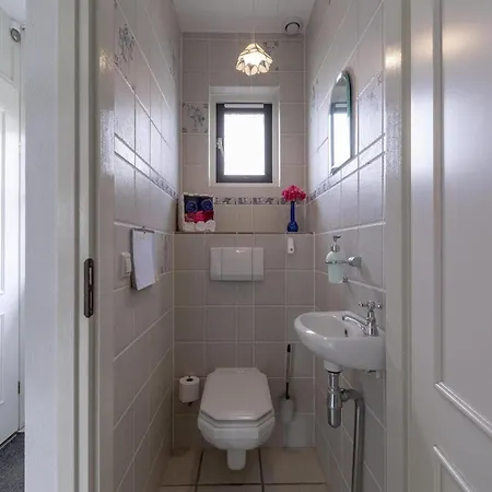 Atmospheric 6-person By The Sea Holiday home
