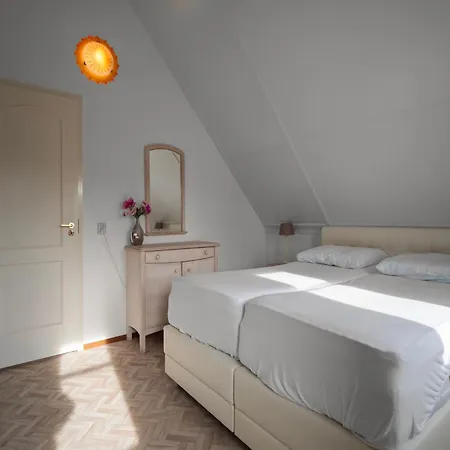 Scenic Waterside Retreat Holiday home Callantsoog