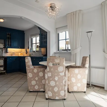 Holiday home Scenic Waterside Retreat